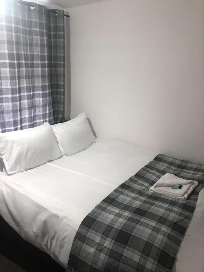 Hotel Ella'S Place Luton  Zewnętrze zdjęcie