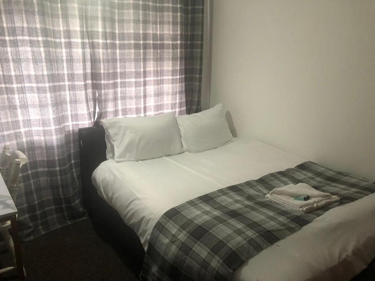 Hotel Ella'S Place Luton  Zewnętrze zdjęcie
