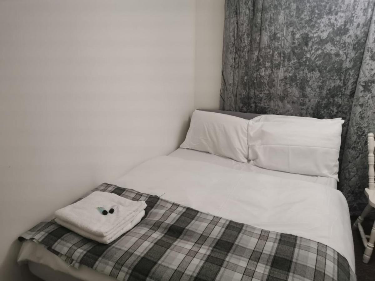Hotel Ella'S Place Luton  Zewnętrze zdjęcie